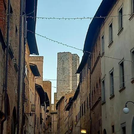 Il Vecchio Convento - Grotta Della Vernaccia Wine Terapy 圣吉米纳诺